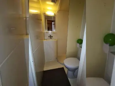Salle de bains dans l'établissement Chalet 2 Chambres pour 5 Personnes avec Terrasse - API-1-52-537