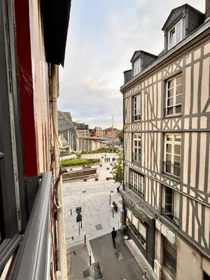 Vue générale sur Rouen ou vue de la ville depuis l'appartement