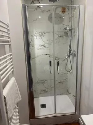 Salle de bains dans l'établissement Appartement haussmannien dans le centre de Rouen
