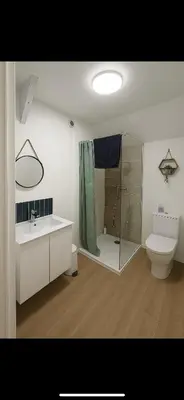 Salle de bains dans l'établissement charmant duplex cosy et lumineux