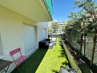 Jardin de l'établissement Apt 5p standing - Paris Cergy pontoise