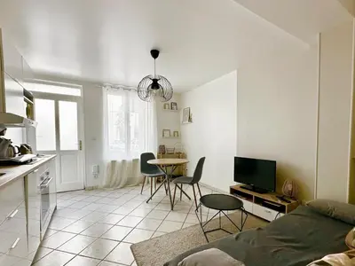 Cuisine ou kitchenette dans l'établissement Le Contemporain - 2p - wifi