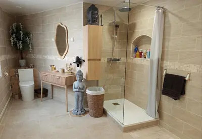 Salle de bains dans l'établissement Elohan House
