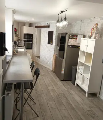 Cuisine ou kitchenette dans l'établissement Elohan House