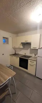 Cuisine ou kitchenette dans l'établissement Le petit Liancourtois, 1 bedroom
