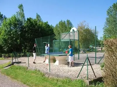 Aire de jeux pour enfants de l'établissement Mobil home PMR avec terrasse, 2 chambres pour 3 pers. - API-1-52-548