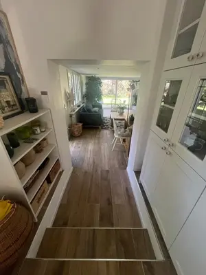 Cuisine ou kitchenette dans l'établissement Between city and countryside