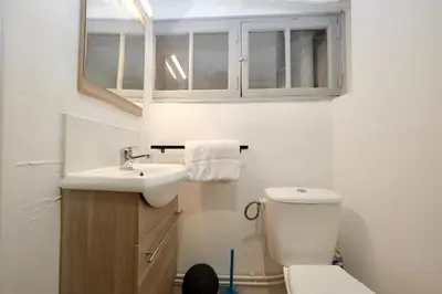 Salle de bains dans l'établissement Cocon 2 pers au cœur de Rouen