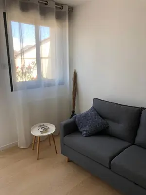 Coin salon dans l'établissement Maison de vacances de charme 8-10 personnes
