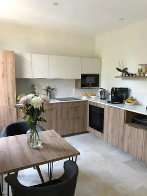 Cuisine ou kitchenette dans l'établissement Maison de vacances de charme 8-10 personnes