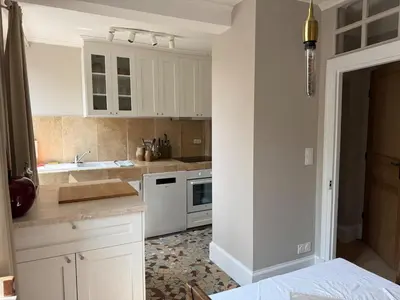 Cuisine ou kitchenette dans l'établissement Appartement 1er étage dans maison de maître
