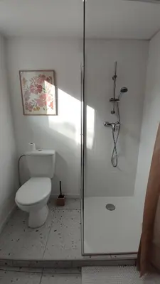 Salle de bains dans l'établissement Gite neuf proche de la mer