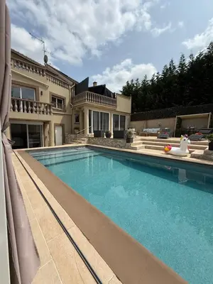 Piscine de l'établissement Sddeco ou située à proximité