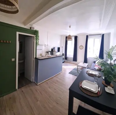 Cuisine ou kitchenette dans l'établissement Les Augustins