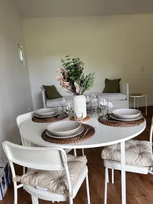 Coin salon dans l'établissement Lodges La Chouette Nuit