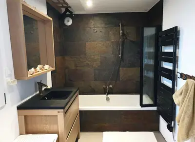 Salle de bains dans l'établissement Le Familia
