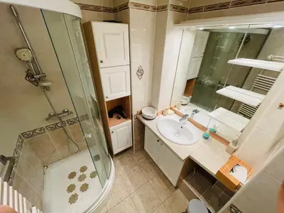 Salle de bains dans l'établissement Forfait Douce Escapade - 360