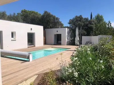 Piscine de l'établissement Villa Ucetia, aux portes d'Uzès ou située à proximité
