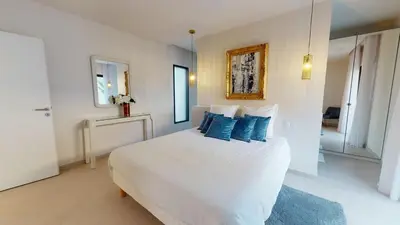 Un ou plusieurs lits dans un hébergement de l'établissement Villa Sunset, un balcon sur l'Uzège