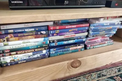 Bibliothèque dans la maison de vacances