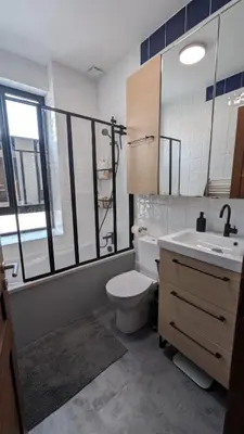 Salle de bains dans l'établissement Maison au Jardin des Plantes