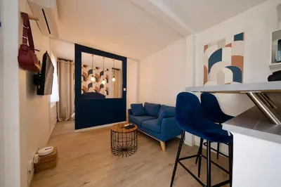 Coin salon dans l'établissement Rouen - Studio indépendant avec cour