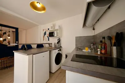 Cuisine ou kitchenette dans l'établissement Rouen - Studio indépendant avec cour