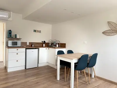 Cuisine ou kitchenette dans l'établissement Gite 2 au coeur de la nature