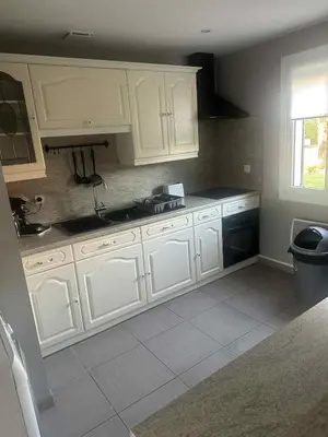 Cuisine ou kitchenette dans l'établissement Maison 3 chambres a 5 min de la mer