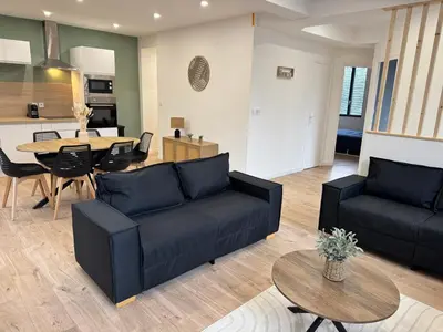 Cuisine ou kitchenette dans l'établissement Family Apparts Criel 1