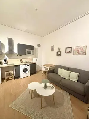 Cuisine ou kitchenette dans l'établissement Charment studio dans le centre ville de Dieppe