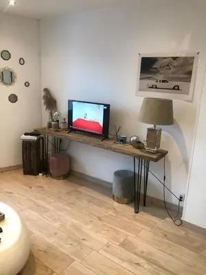 Télévision ou salle de divertissement dans l'établissement Cozy and comfortable 2-room apartment in Rouen