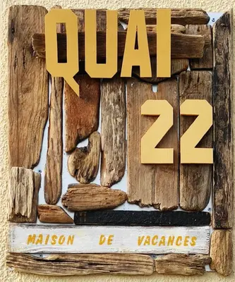 Certificat, récompense, panneau ou autre document affiché dans l'établissement Villa Quai 22 Vue Port !