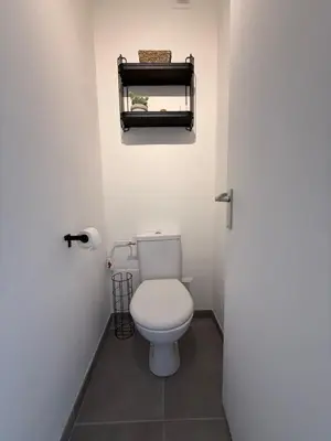 Salle de bains dans l'établissement Appartement neuf, moderne et lumineux à Vernon