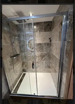Salle de bains dans l'établissement Le VALHALLA chambre freya
