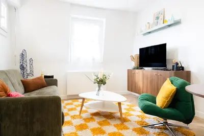 Télévision ou salle de divertissement dans l'établissement Suite cozy pour pros et séjours confort