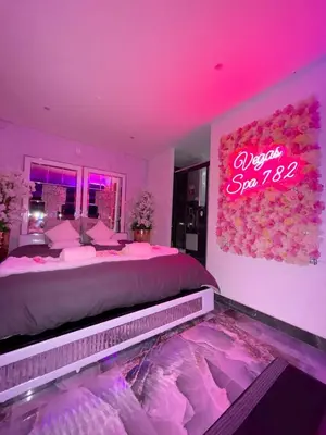 Un ou plusieurs lits dans un hébergement de l'établissement Vegas Spa