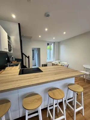 Cuisine ou kitchenette dans l'établissement Maison Entre Verre et Mer