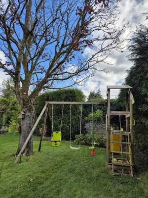Jardin de l'établissement Maison de famille avec jardin, tennis, près du Parc Astérix et golfs