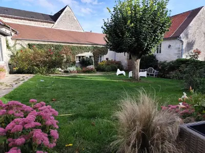 Jardin de l'établissement Gite de charme, parc arboré , Chantilly 5'