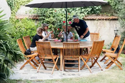 Clients de l'établissement La Poterne l Maison d'hôtes à Epernay