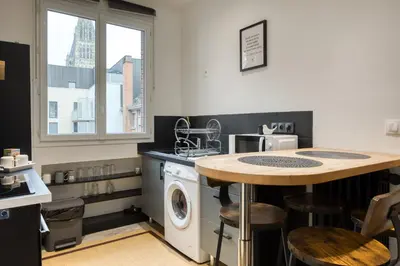 Cuisine ou kitchenette dans l'établissement Le Séjour Normand - Centre-Ville Proche Cathédrale