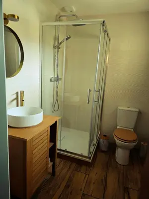 Salle de bains dans l'établissement Une bulle de Bonheur