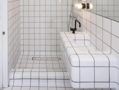 Salle de bains dans l'établissement Chatillon Plus Citea Express Chambre chez l habitant Chatillon métro pour nuitée avec accès direct Paris centre et Espace limité en journée Paris sans nuitée accès limité 9h00-18h00 dépôt bagage