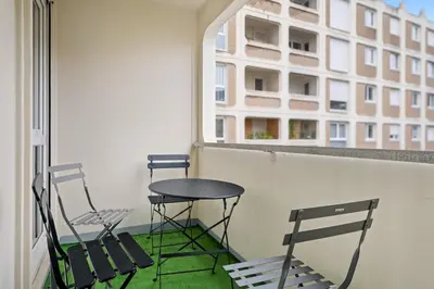 Balcon ou terrasse dans l'établissement Grand Appart 4 Chambres avec Cinéma dans Rouen Centre