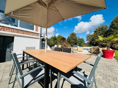 Balcon ou terrasse dans l'établissement Maison Piscine Sauna Fitness Pickle Ball Salle Jeux