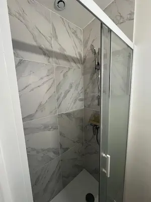 Salle de bains dans l'établissement Le petit Rouennais