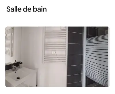 Salle de bains dans l'établissement Maisonnette centre ville