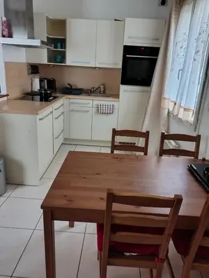 Cuisine ou kitchenette dans l'établissement Prieuré Maisons-Laffitte