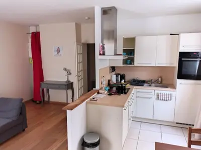 Cuisine ou kitchenette dans l'établissement Prieuré Maisons-Laffitte